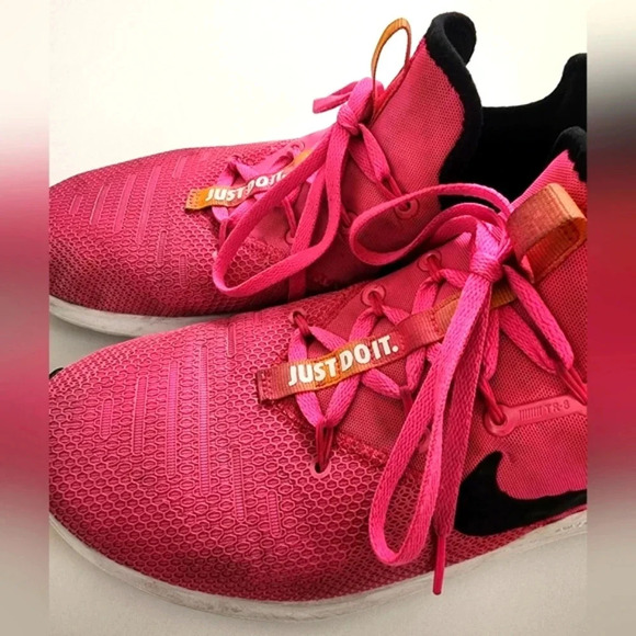 Nike Womens Free TR 8 Training Sneakers Shoes Laser Fuchsia/Black/White, sz 9 - Picture 1 of 13